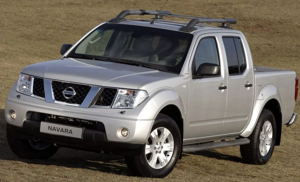 nissan navara d40 2010 mobil double cabin bekas - Moladin
