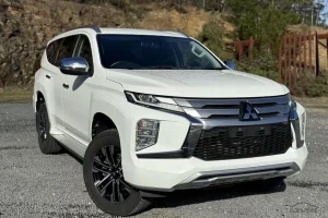 Pajero 4×4 Bekas, SUV Diesel Tangguh dengan Harga Mulai Rp225 Jutaan