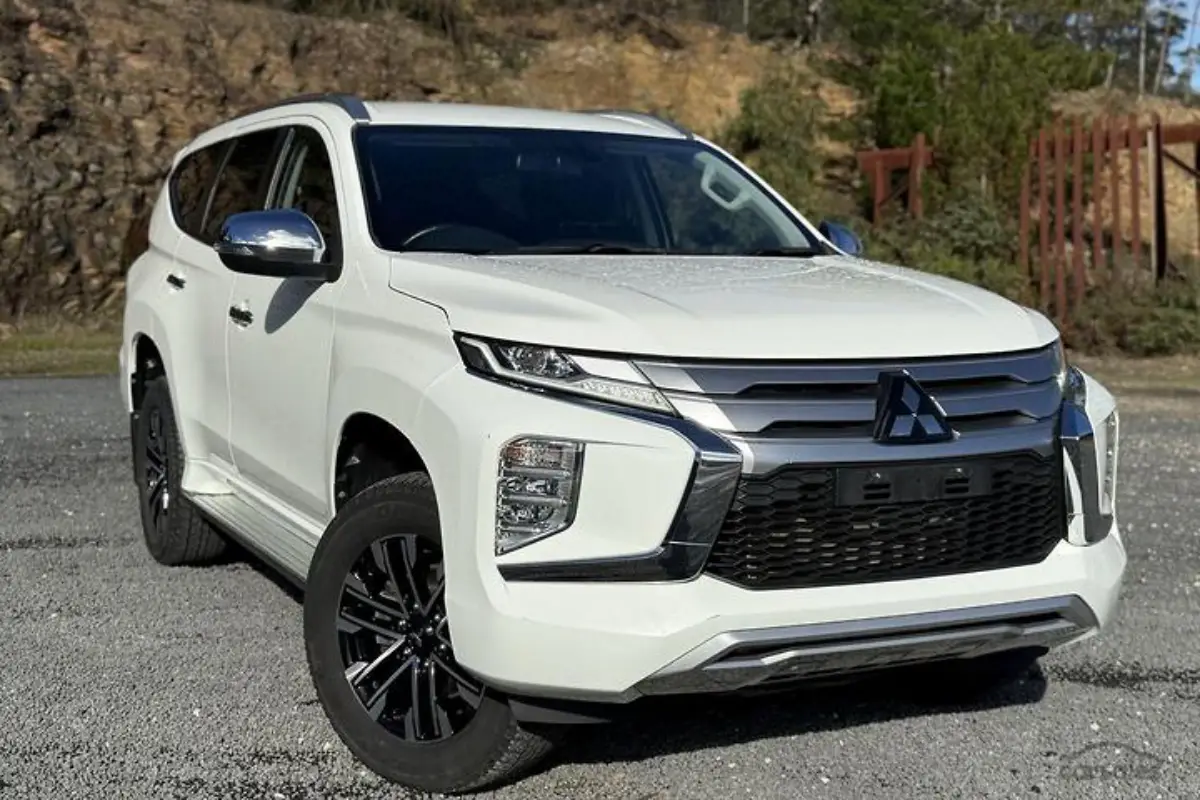 Pajero 4×4 Bekas, SUV Diesel Tangguh dengan Harga Mulai Rp225 Jutaan