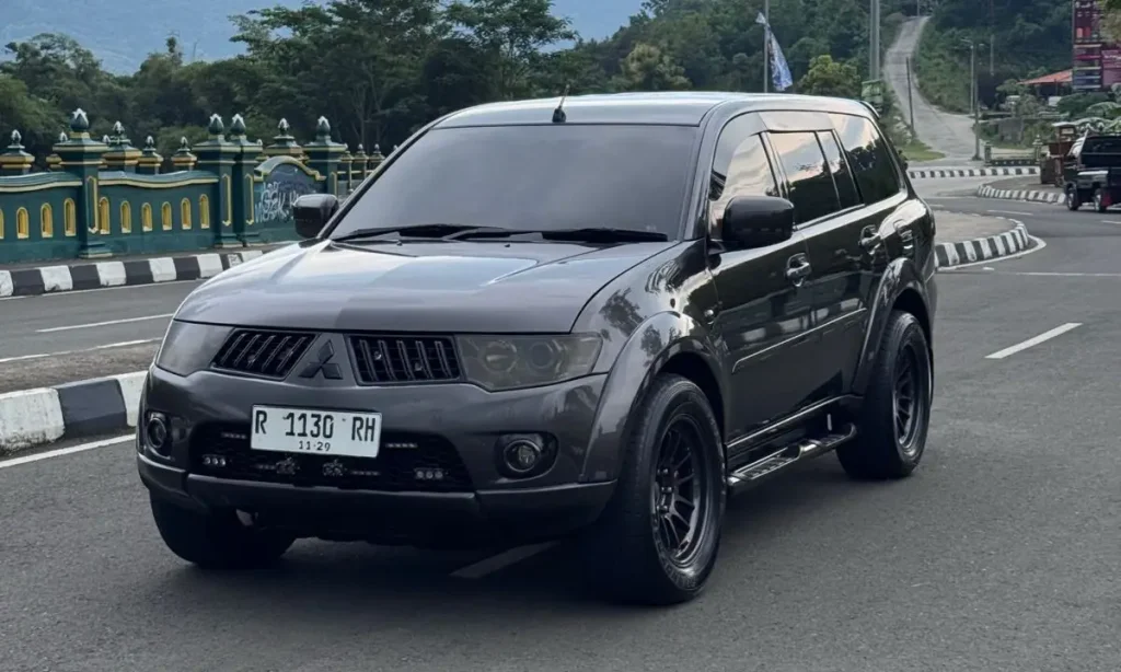 Mobil Bekas Pajero Sport 2010 Masih Layak Dibeli? Cek Harga dan Tips Membelinya! pajero sport 2010 bekas - Moladin