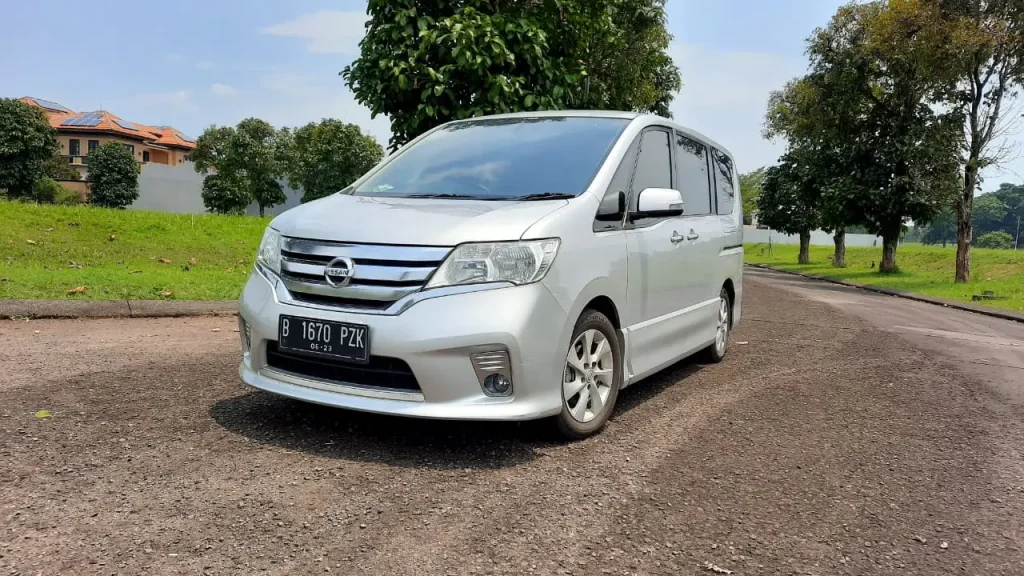 5 Mobil Bekas yang Lebih Murah dari Innova, Fitur Lebih Lengkap! rekomendasi mobil bekas yang lebih murah dari innova - Moladin