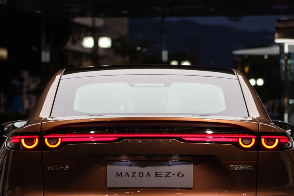 spesifikasi mazda ez-6 - Moladin