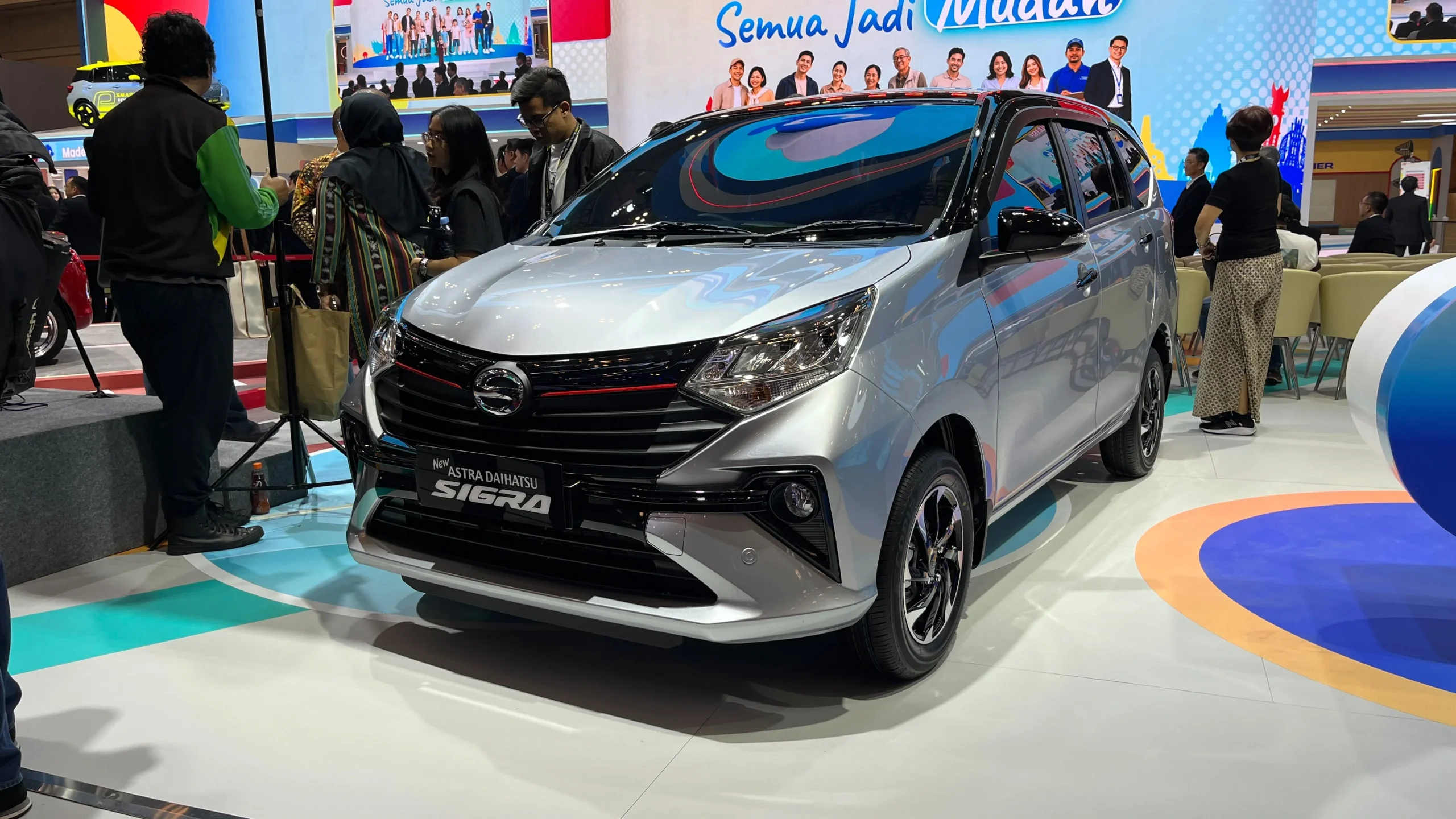 Daihatsu Sigra Facelift Meluncur di GIIAS 2026, Tampil Lebih Sporty & Fitur Makin Modern!