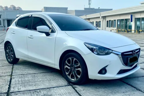 8 Pilihan Mobil Bekas Tahun 2016 yang Masih Bagus Dipakai Harian di 2026 Mazda2 Skyactiv mobil bekas 2016 - Moladin