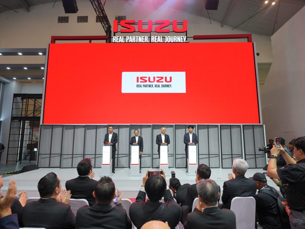 Sasar Berbagai Sektor Industri, Isuzu Tampilkan Lini Kendaraan Niaga Fleksibel di GIIAS 2027 Photo 2 Press Day Isuzu GIIAS 2026