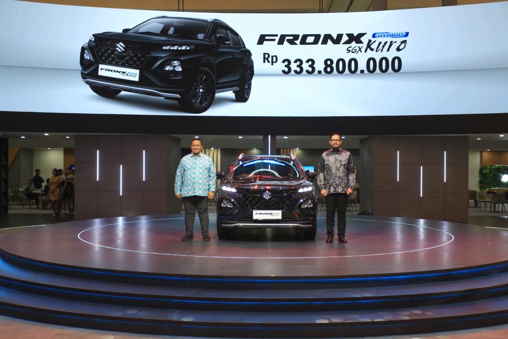 Press Photo Suzuki Luncurkan Suzuki Fronx SGX Hybrid Kuro 3