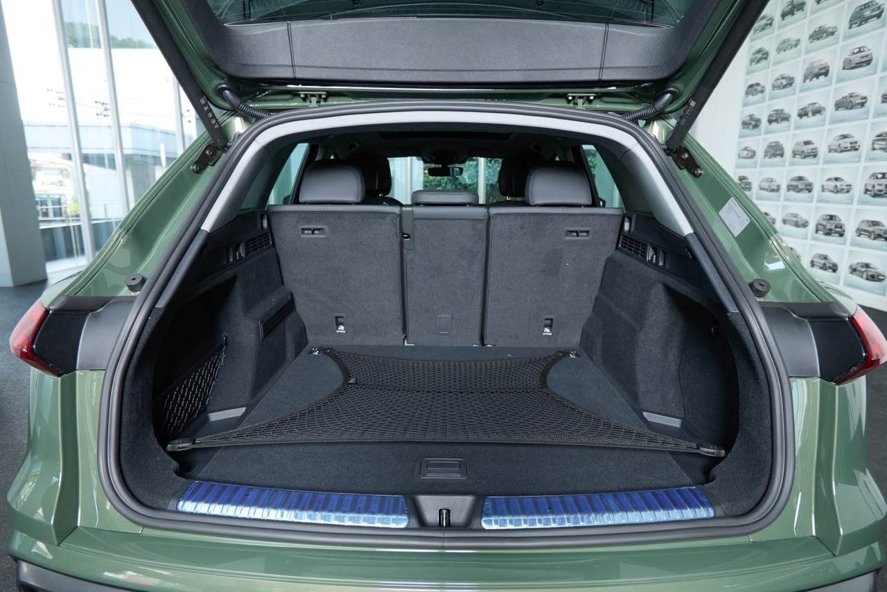 Audi Q5 SUV Generasi Terbaru Resmi Meluncur di GIIAS 2026 WhatsApp Image 2026 08 05 at 15.30.33e