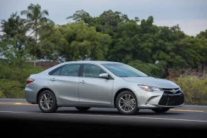 Toyota Camry 2015 Bekas, Sedan Mewah yang Harganya Sudah Makin Murah
