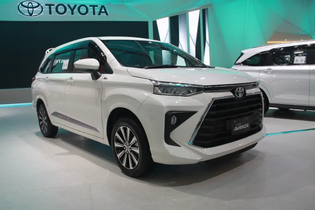 harga mobil Avanza baru - Moladin