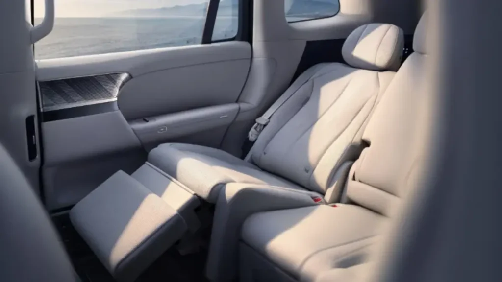 Xpeng G9L Resmi Terungkap, Punya Rear-Wheel Steering dan Jarak Tempuh 755 Km interior xpeng g9l 1