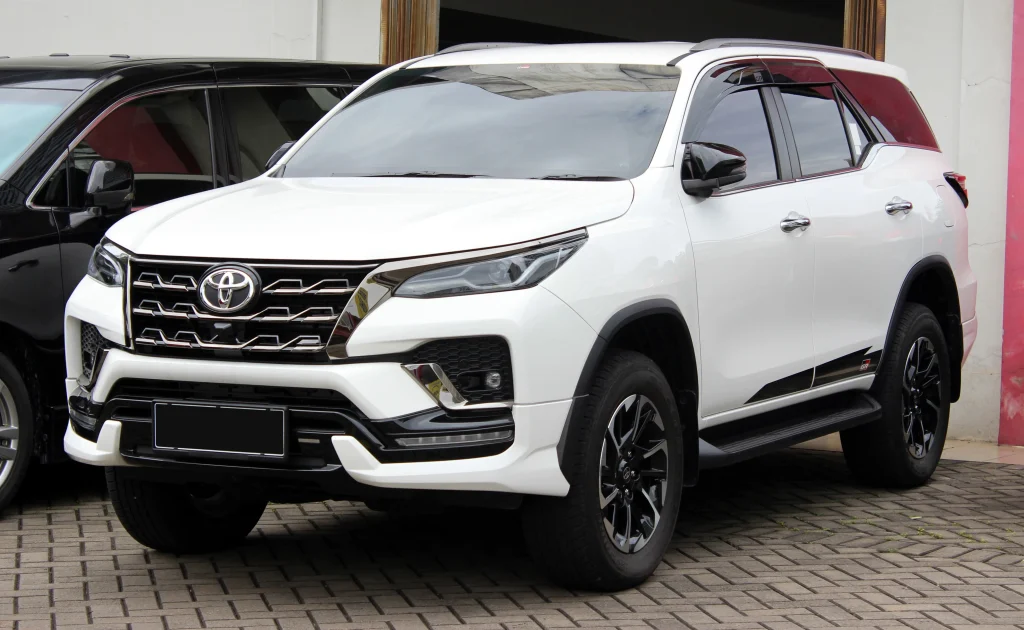 kelebihan Fortuner VRZ 2021 - Moladin