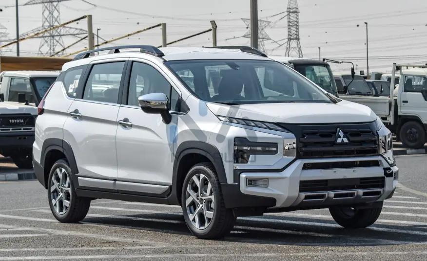 Harga Xpander Cross 2025 Bekas Sekarang Segini, Fitur & Speknya Masih Mumpuni kelebihan Xpander Cross 2025 - Moladin