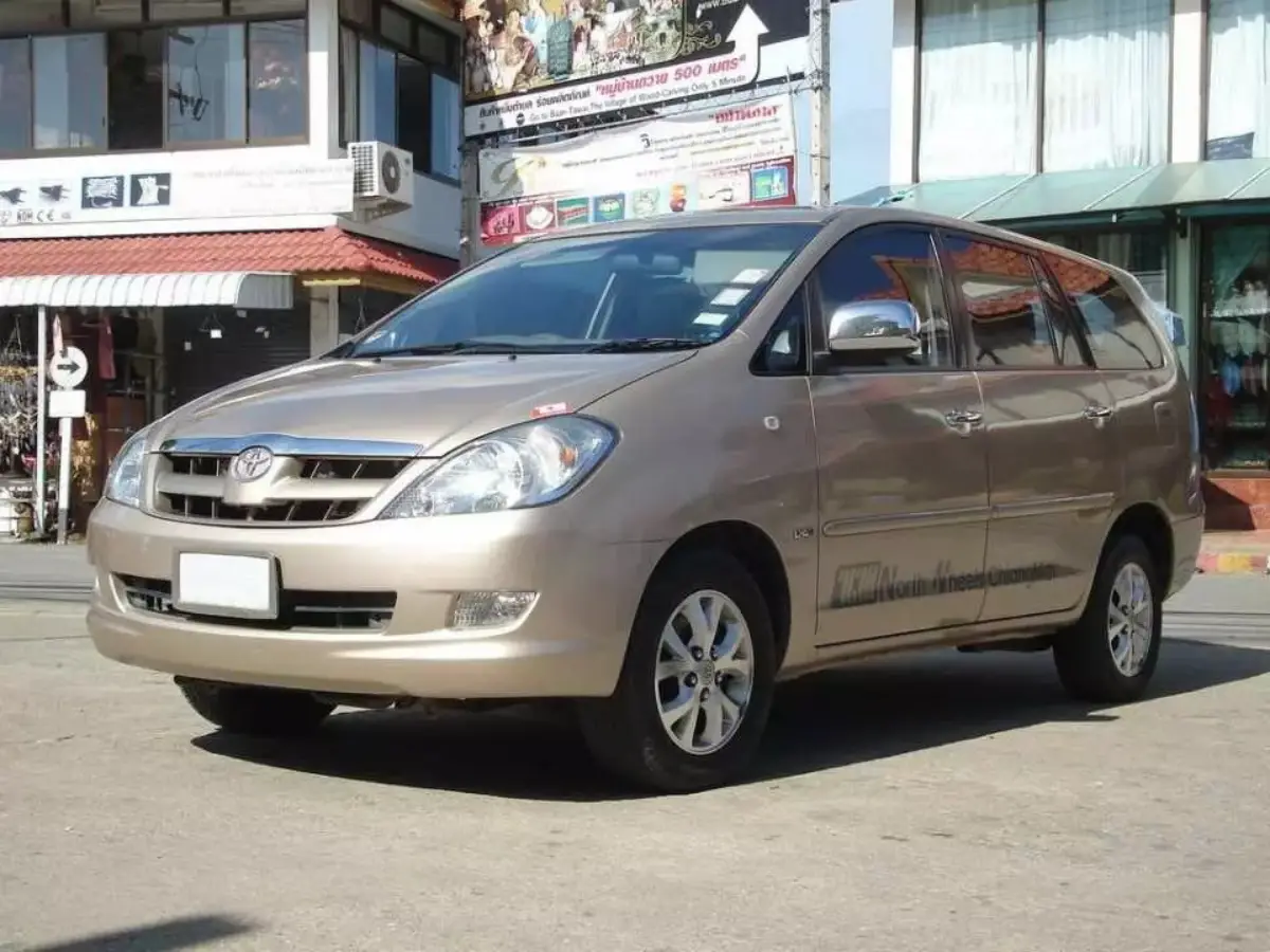 10 Rekomendasi Mobil Bekas di Bawah 100 Juta untuk Keluarga Terbaik
