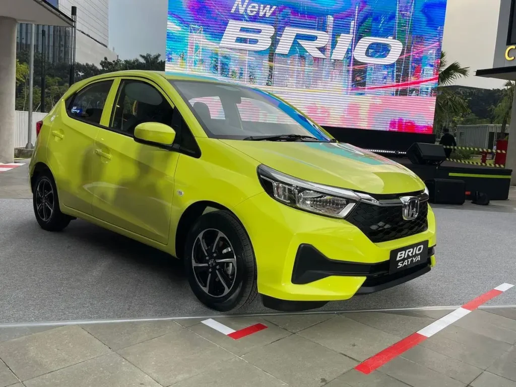 mobil bekas mesin handal - Moladin