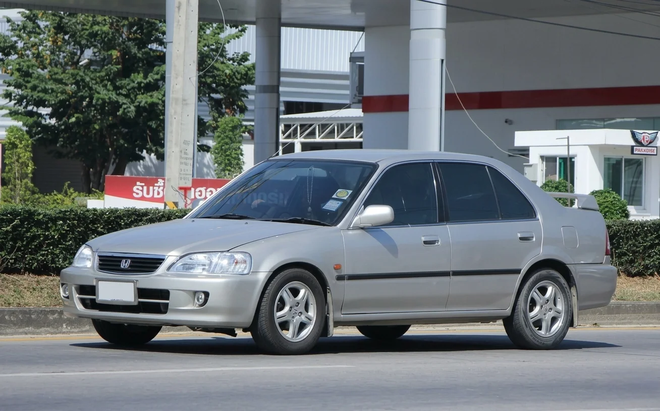 10 Mobil Sedan Kompak 50 Jutaan, Murah tapi Tetap Nyaman Dikendarai!