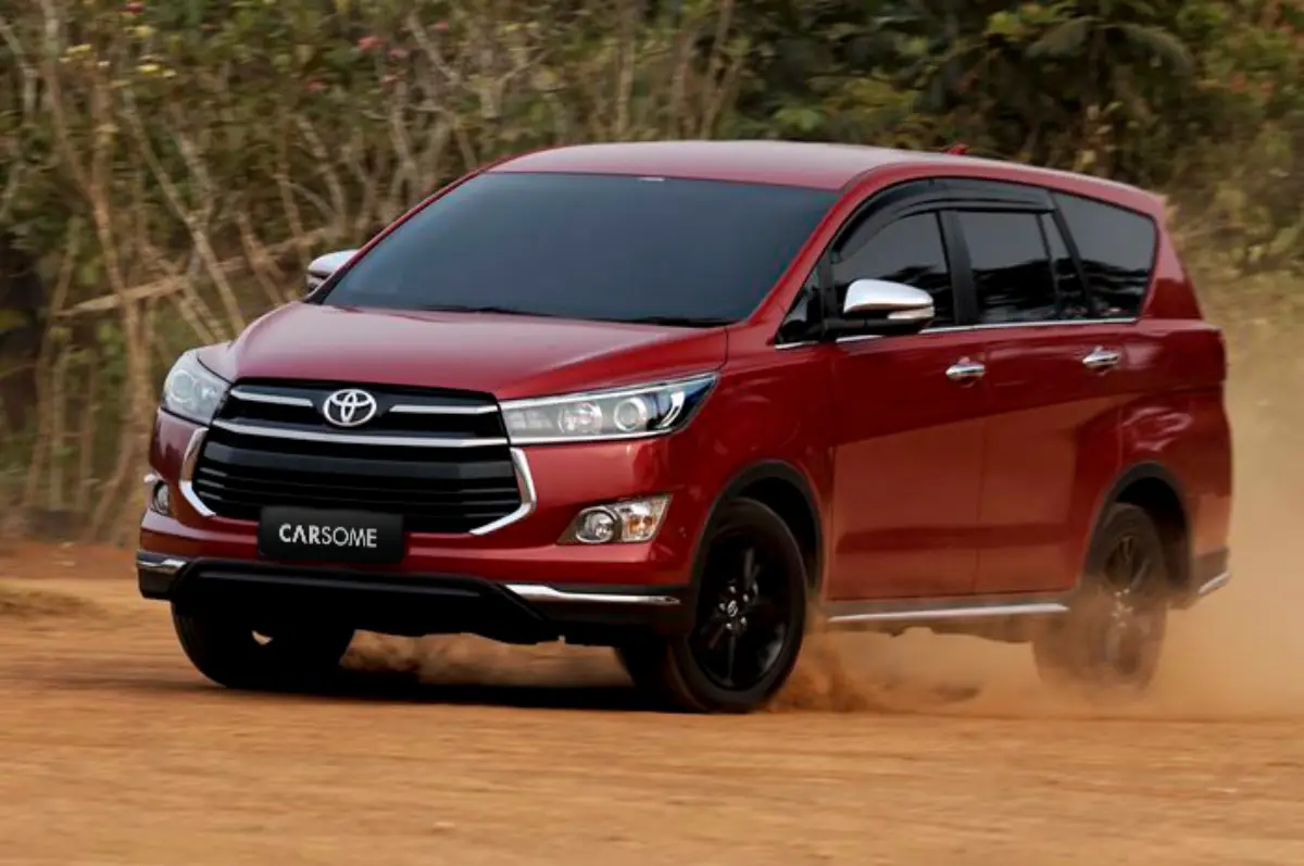 Perbedaan Innova Reborn dan Biasa, Mana yang Lebih Worth It di 2026? Perbedaan Innova Reborn dan Biasa, Mana yang Lebih Worth It di 2026?
