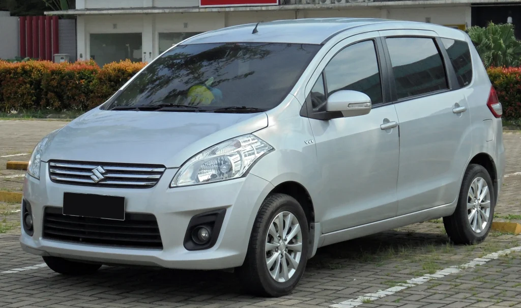 rekomendasi mobil bekas dengan suspensi terbaik - Moladin