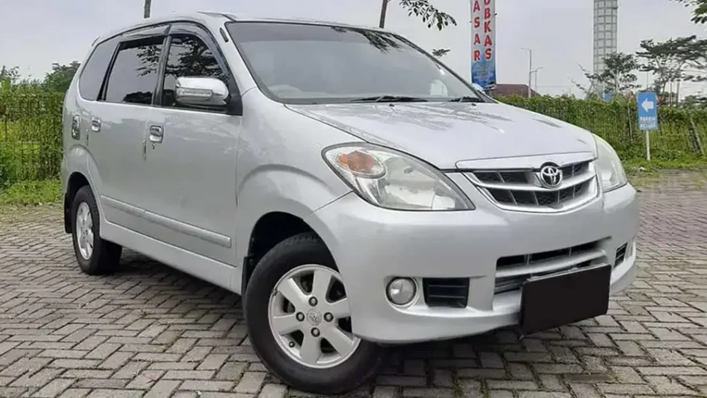 rekomendasi mobil bekas di bawah 100 juta - Moladin