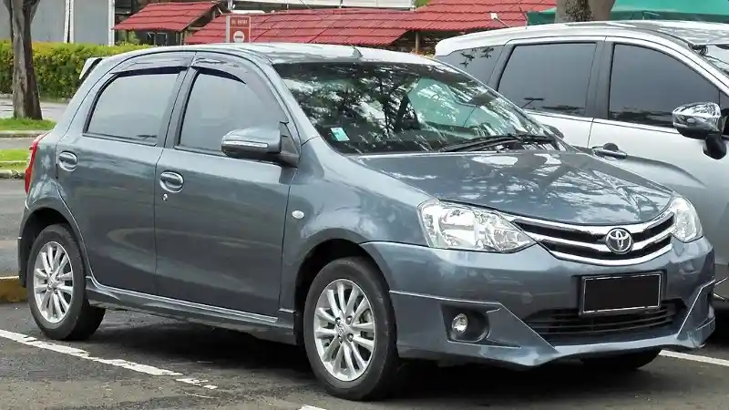5 Mobil Bekas Murah untuk Karyawan, Mulai Rp65 Jutaan rekomendasi mobil bekas murah untuk karyawan - Moladin