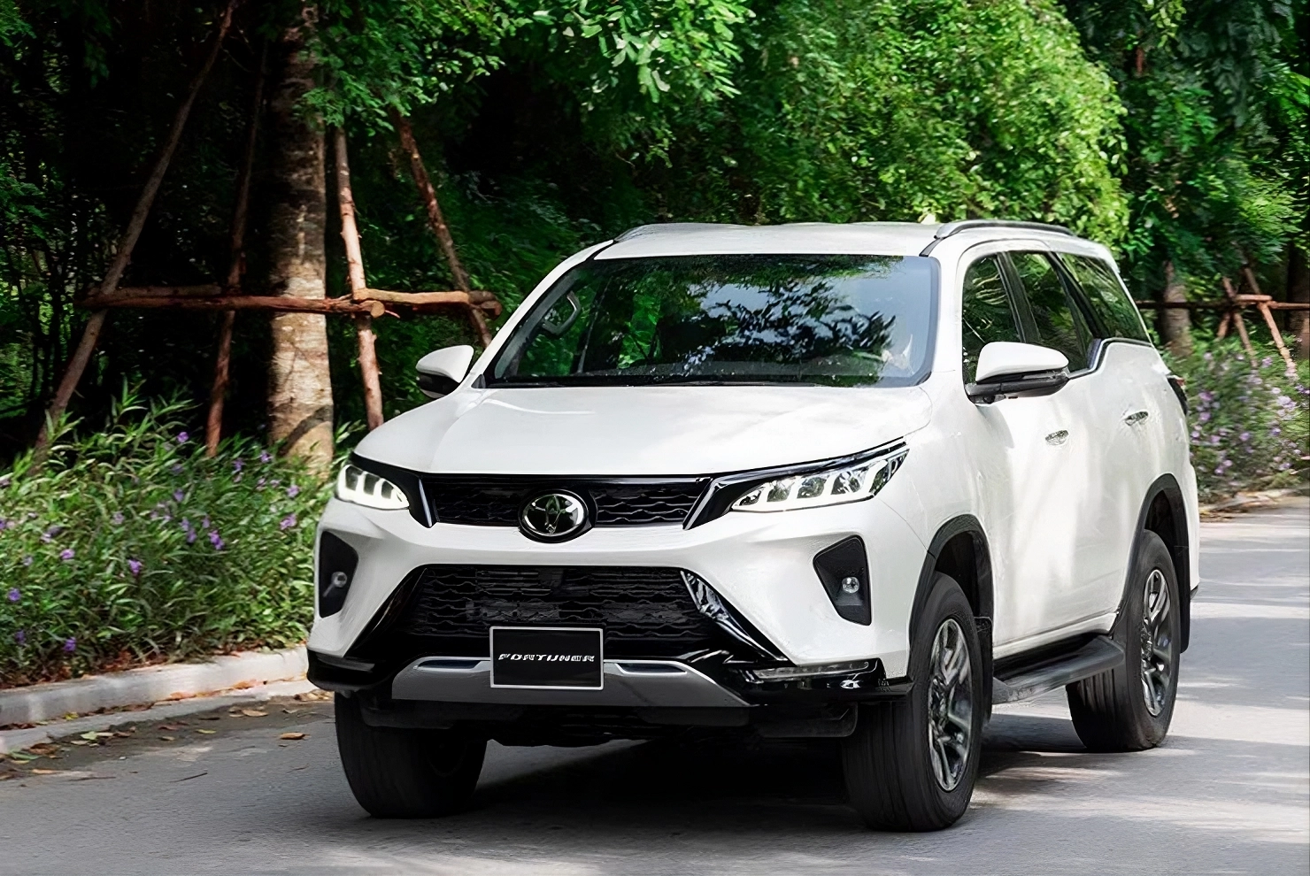 Harga SUV Diesel September 2026, Termurah Mulai Rp500 Jutaan! Harga SUV Diesel September 2026, Termurah Mulai Rp500 Jutaan!