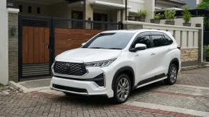 Innova Zenix Hybrid Q Modelista 2024 Bekas: Harga & Spesifikasi