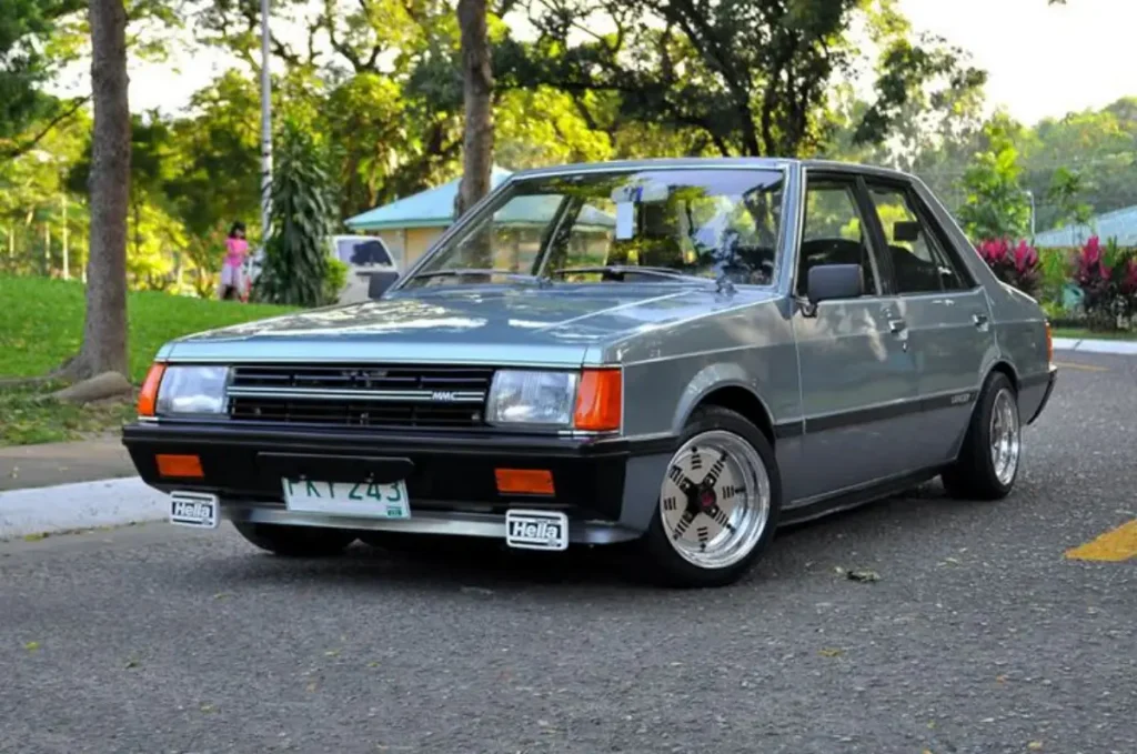 mobil klasik murah - Moladin