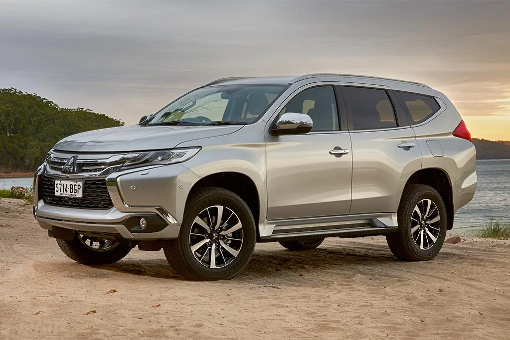 pajero sport dakar 2017-2019 - Moladin