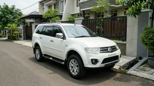 Pajero Sport Diesel 2015 Bekas, SUV 7 Penumpang dengan Mesin 2.5L