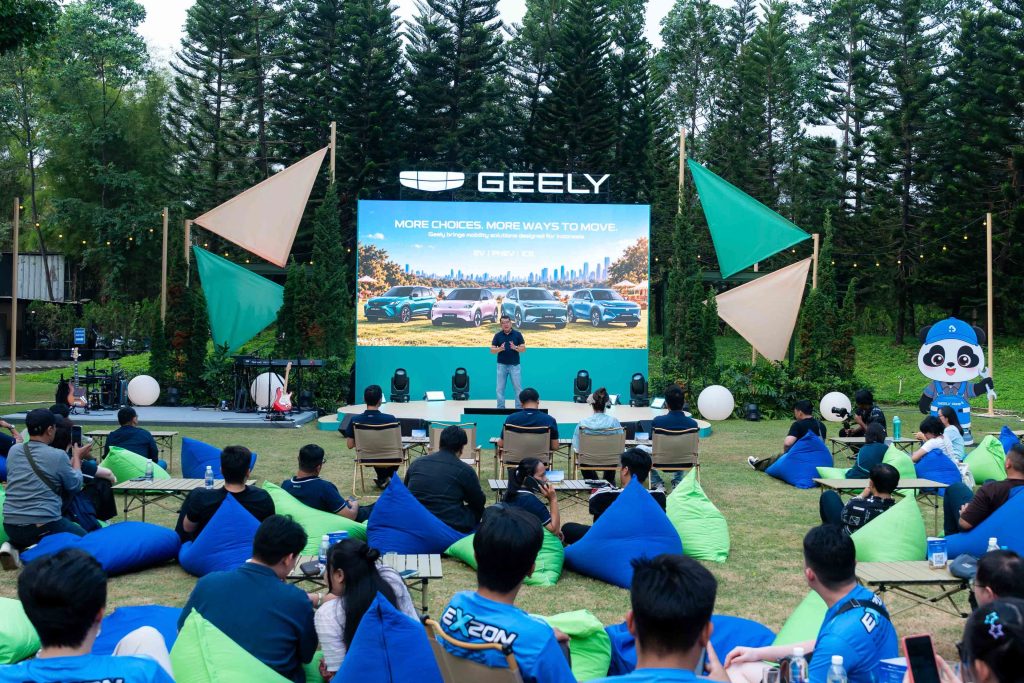 perayaan 12.000 konsumen Geely Auto Indonesia - Moladin