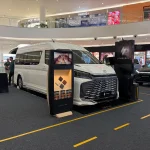 Toyota HiAce Premio Disulap Jadi Mobil Sultan, Harganya Rp880 Juta! - Tuwaga