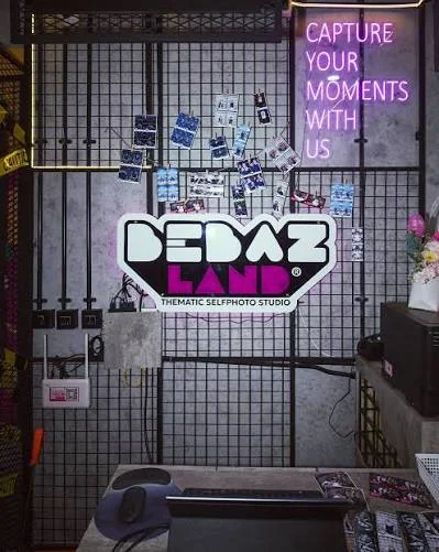 10 Tempat Photobox di Blok M yang Lagi Viral, Ada Tema Akuarium hingga Bunga 6. Bebaz Land