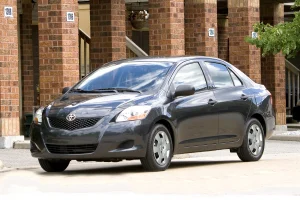 Toyota Yaris 2012 Matic, Hatchback Bekas dengan Mesin 1.5L Bandel