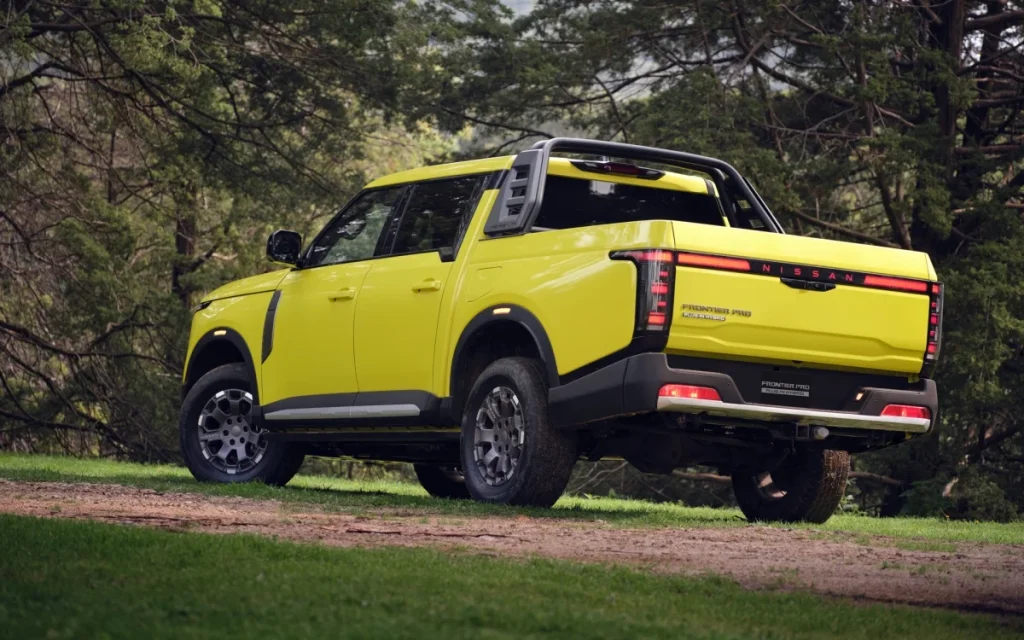 Nissan Navara Pro Meluncur Global, Pickup PHEV dengan Jarak Tempuh 1.000 Km nissan navara pro bagian belakang