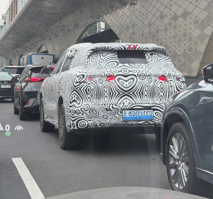 Beredar Spyshot BYD Atto 8 di Bundaran HI, Bakal Masuk Indonesia? Beredar Spyshot BYD Atto 8 di Bundaran HI, Bakal Masuk Indonesia?