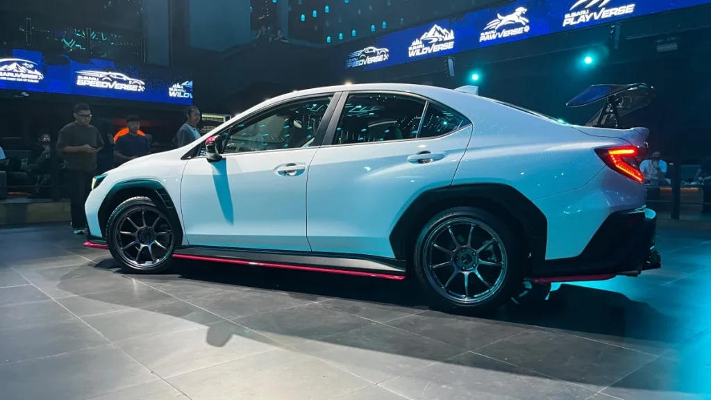 SUBARUVERSE 2026 Sukses Digelar, WRX STI Cherry Red Edition Jadi Sorotan subaru wrx samping