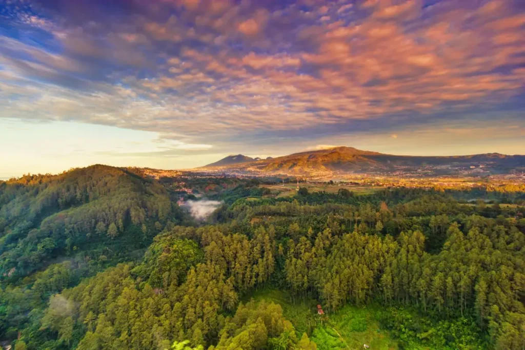 tempat wisata di bandung - Moladin 