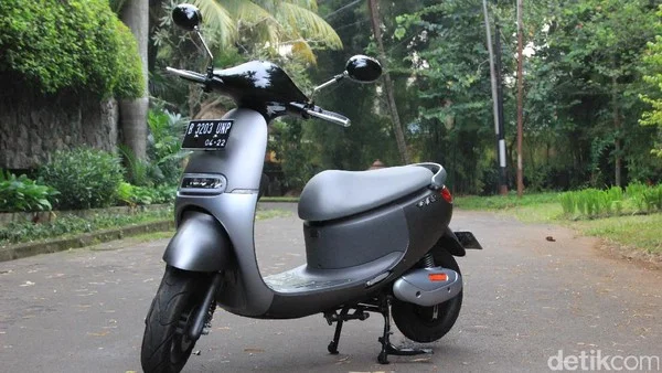 7 Motor Listrik Terbaik untuk Ojol di 2026, Jarak Tempuh Jauh dan Hemat Biaya viar q1 motor listrik terbaik untuk ojol - Moladin