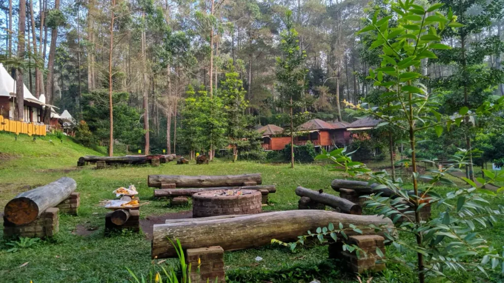 40 Tempat Wisata di Bandung yang Lagi Hits, dari Wisata Alam hingga Spot Instagramable wisata hits di bandung - Moladin
